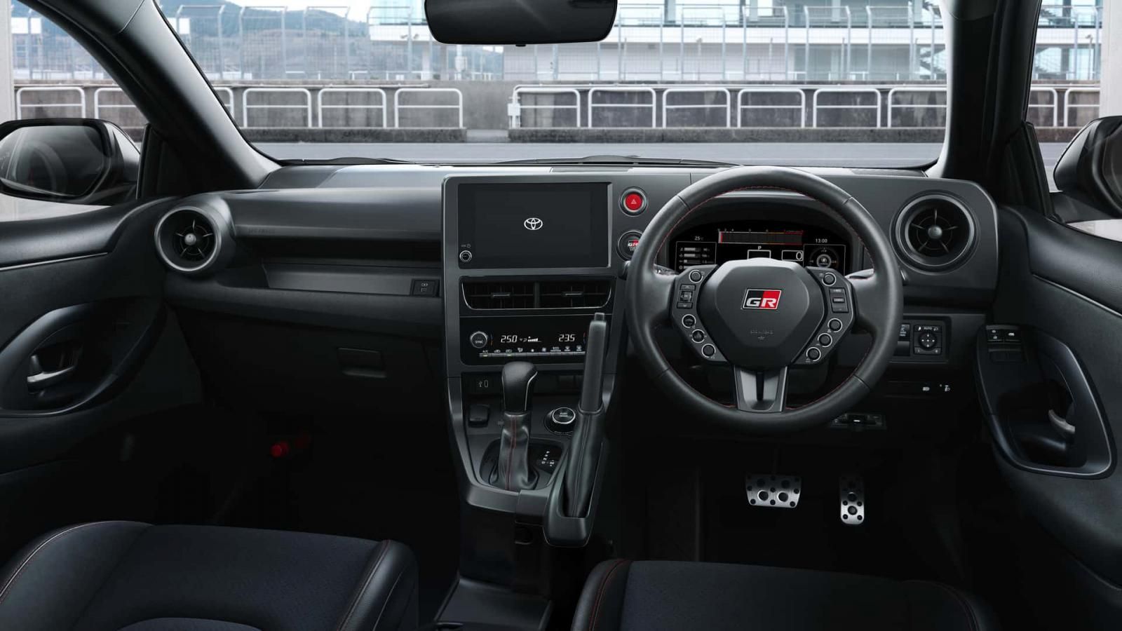 Toyota GR Yaris: Με νέο τιμόνι και βελτιώσεις σε ανάρτηση και ασφάλεια  